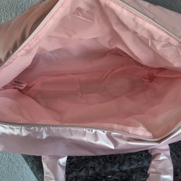 Marc Jacobs Light Pink Travel Bag NWT - Picture 7 of 8